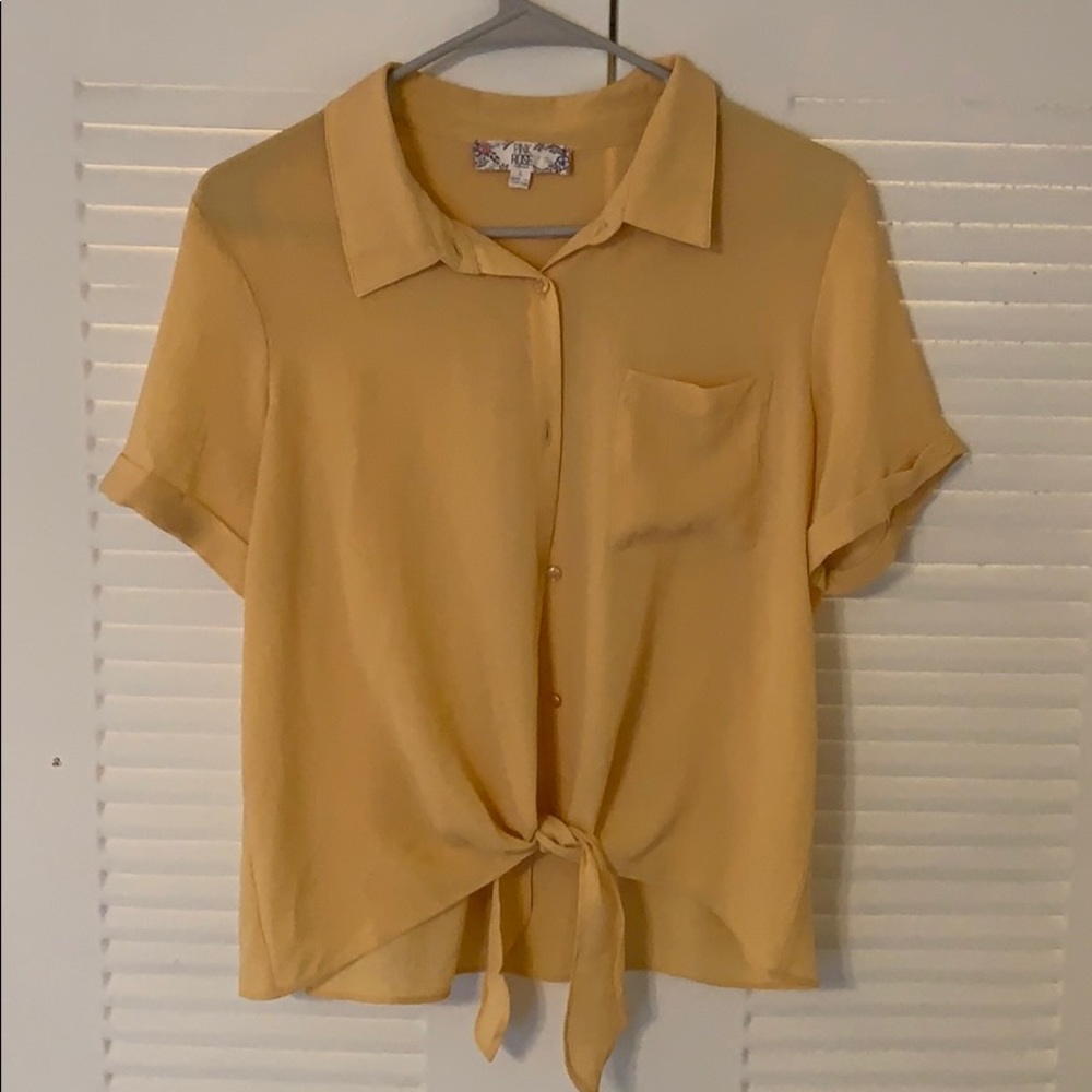 yellow blouse!